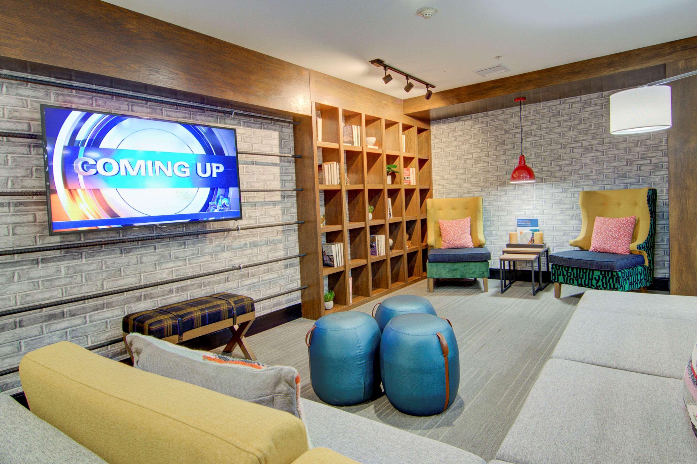 Comfort Airport Hotel 3*