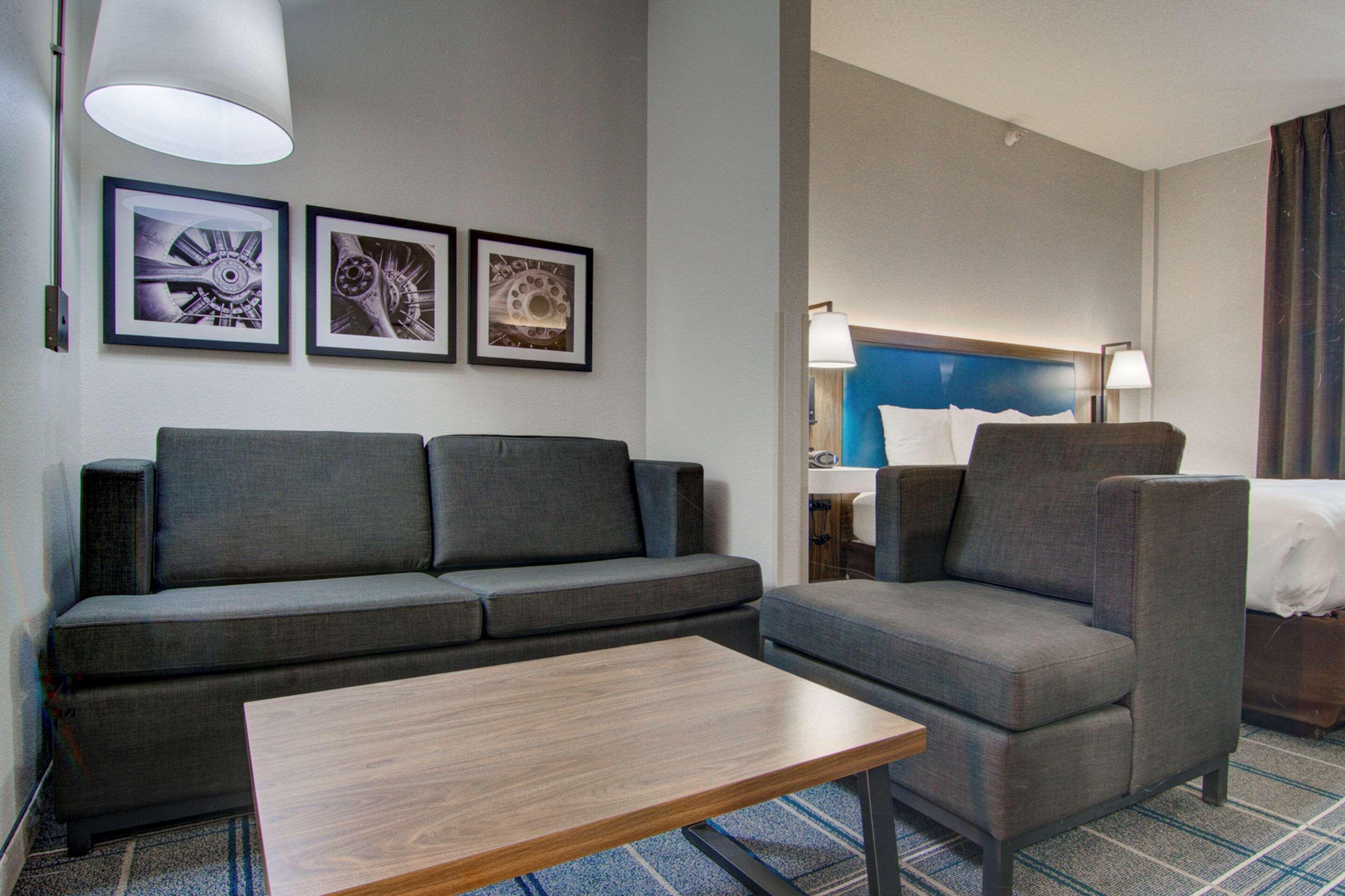 Comfort Airport Hotel