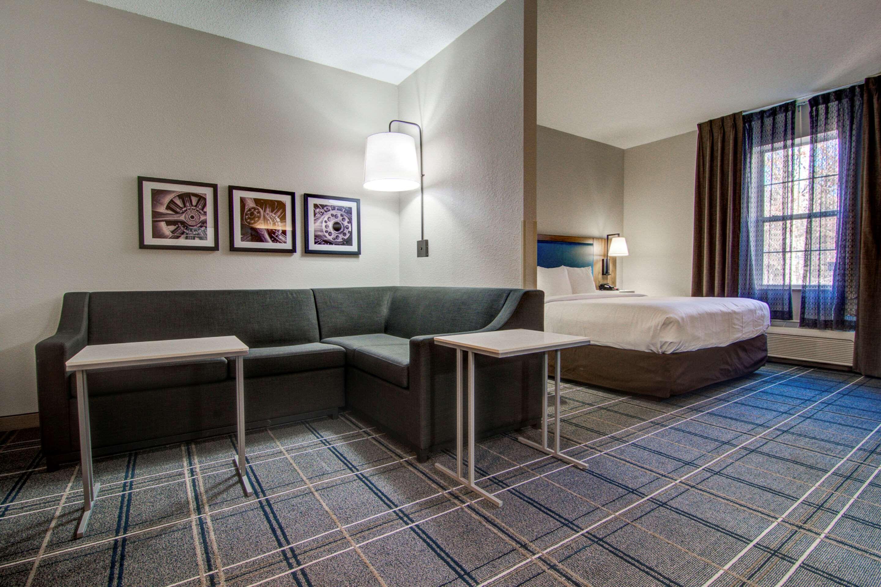 Hotel Comfort Airport 3*