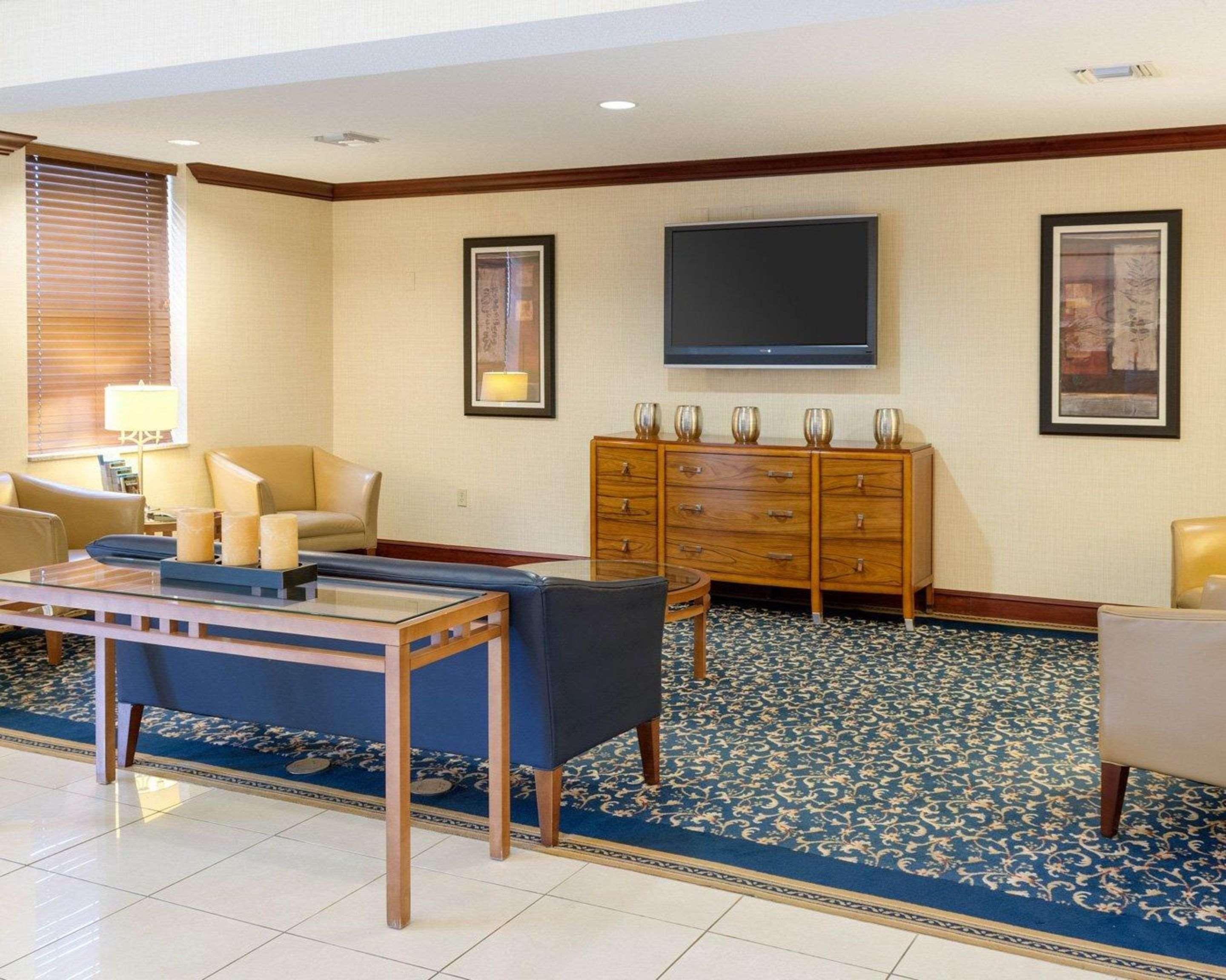 Comfort Airport 3*
