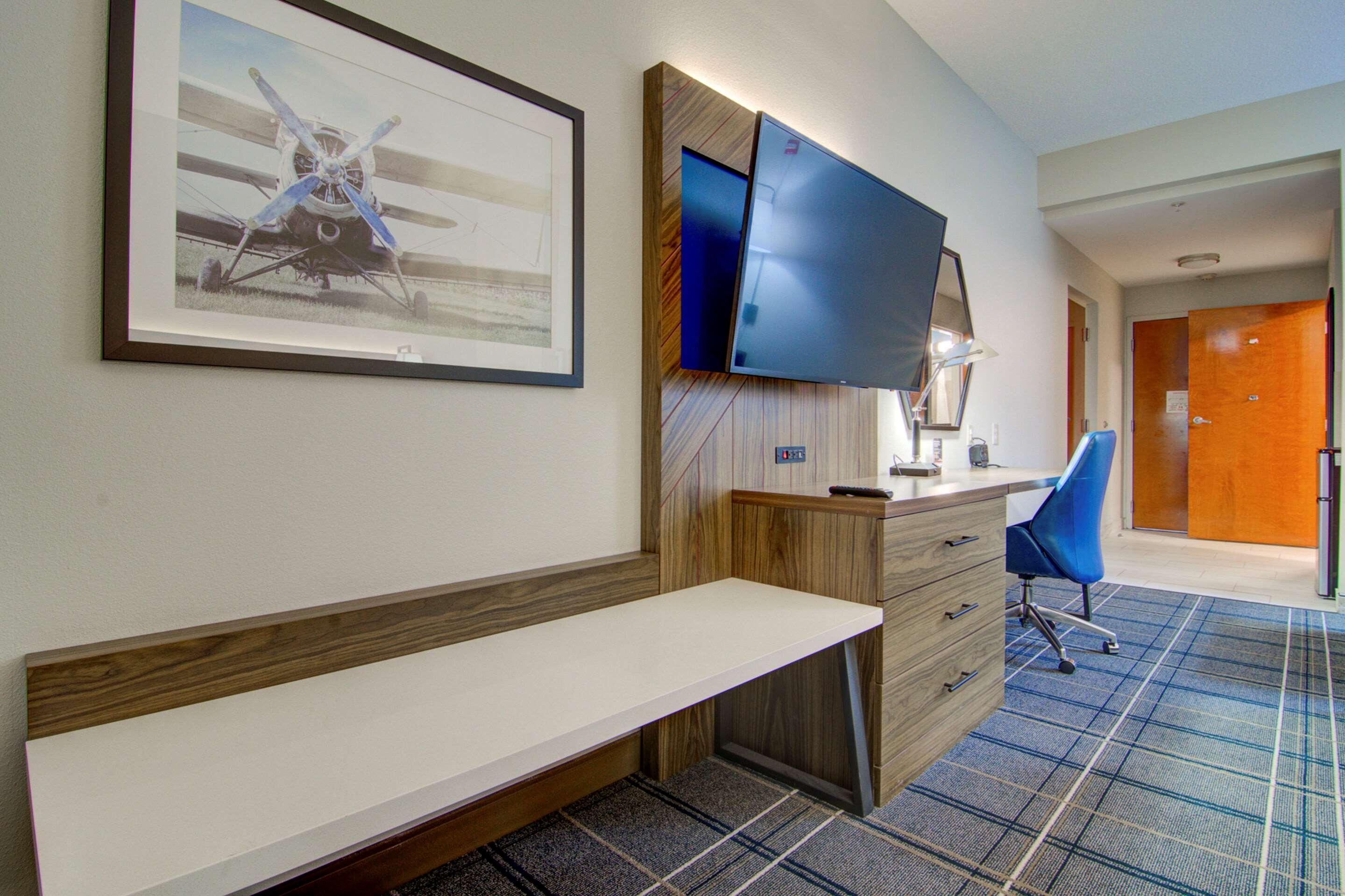 Comfort Airport Hotel 3*