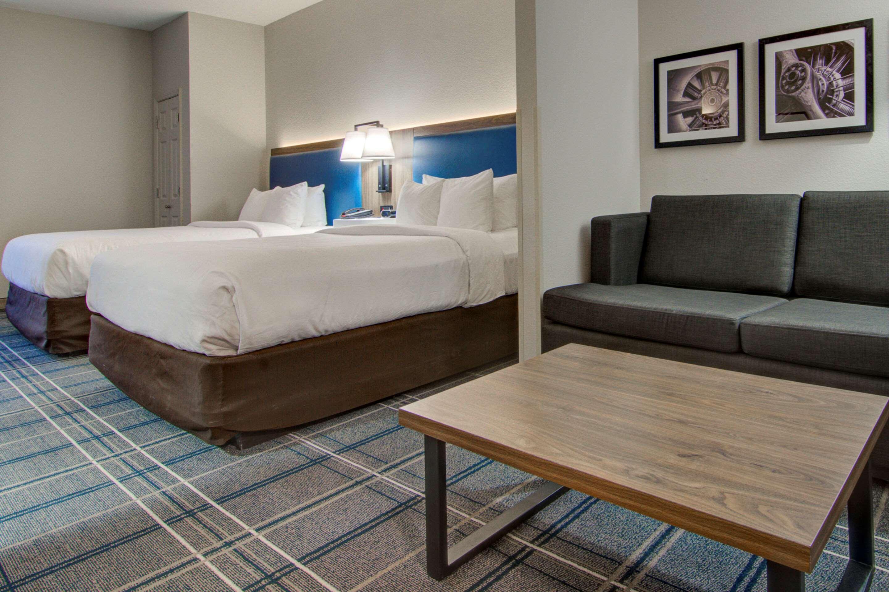 Hotel Comfort Airport 3*